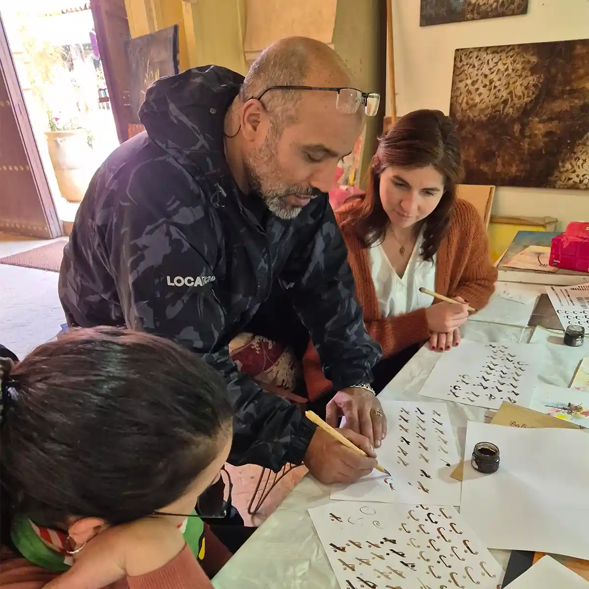Atelier calligraphie : Révélez l'Artiste en Vous au Cœur de la Médina