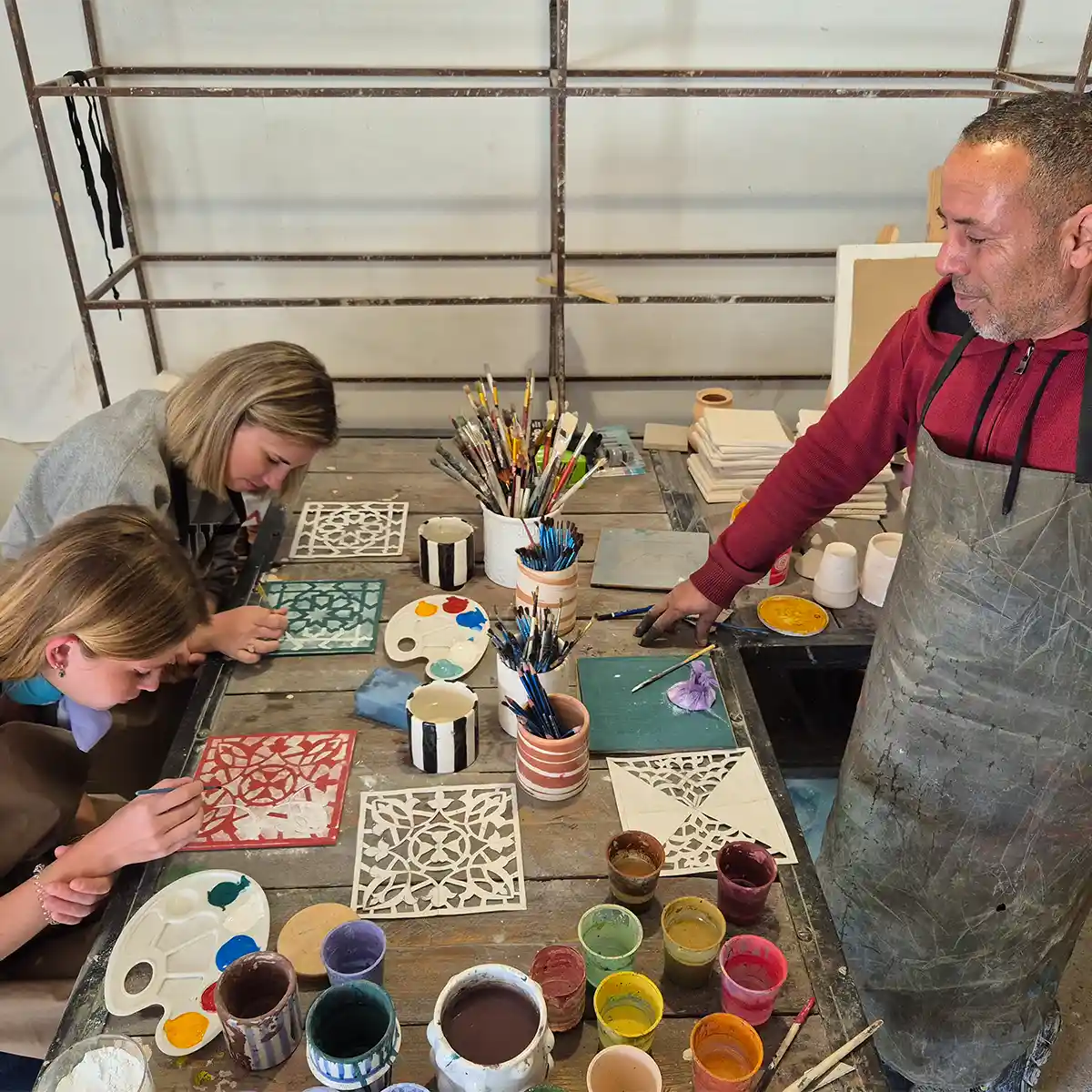 Cours de Peinture Zouaq : L'art de l'ornementation traditionnelle