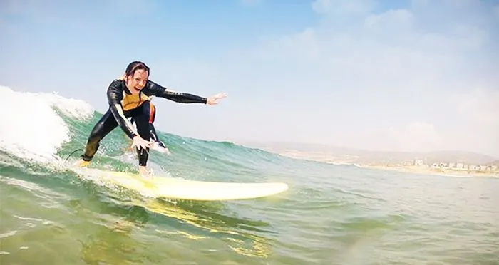 Surf Day à Agadir : Vagues et Sensations sur la Côte Atlantique